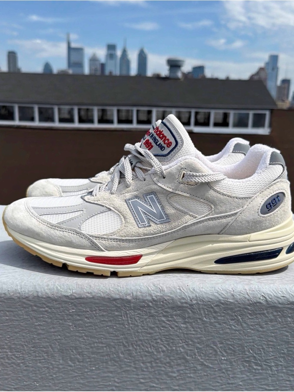 New Balance Men's Sneakers in Off-White with Red & Navy Accents - Picture 2 of 10